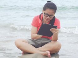 Tablet user learning : HD Slow motion Stock Footage