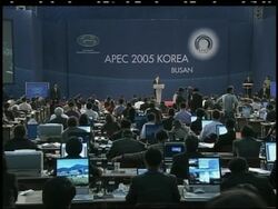 Fox attends final session of APEC summit News Clip