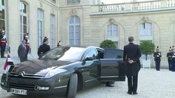 CLEAN : Hollande meets with Egyptian PM News Clip