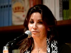 Gina Gershon speaks at Books and Books Stock Footage