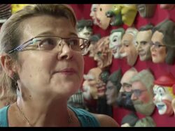 VOICED: Las mascaras del Carnaval News Clip