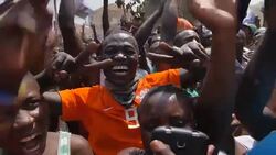 CLEAN : Ugandan presidential contender Besigye rallies supporters (2) News Clip