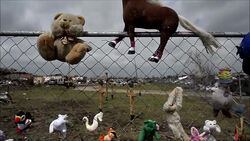 CLEAN : Makeshift memorial honors children killed News Clip