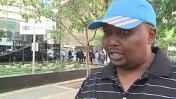 CLEAN : South African cabbies scuffle with Uber rivals News Clip