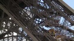 VOICED: El precio de una vista de Paris News Clip