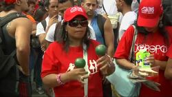 Venezolanos celebran divididos el aniversario de la democracia News Clip