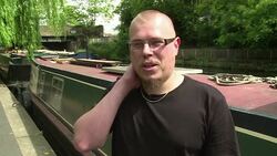 CLEAN : Flood of Londoners take to boats to escape housing costs News Clip
