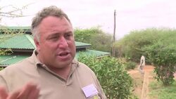 VOICED : Ayudar al medioambiente un trabajo en Kenia News Clip