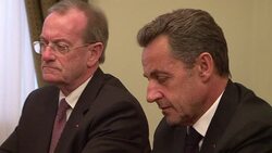 CLEAN : Sarkozy visits Vladimir Putin during News Clip
