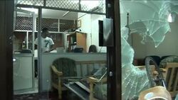 Maldives ex-leaders' allies riot through streets News Clip