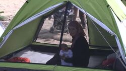 Migrants in Idomeni camp determined to stay Instructional Video