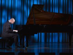HD DOLLY: Male Pianist Playing In A Concert Hall Stock Footage