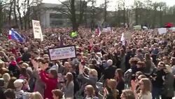 CLEAN : Polish abortion proposals draw protests News Clip