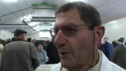 VOICED: Christmas is coming, the duck is getting fattened News Clip