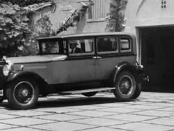 5 wheeled car solves parallel parking problems Stock Footage