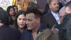 VOICED : Johnny Depp acusado de agresion por su esposa Amber Heard News Clip