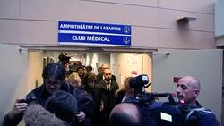 CLEAN : One person brain dead five hospitalised in drug trial accident News Clip