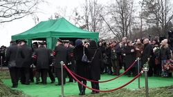 CLEAN : Thousands pay last respects to slain Putin critic News Clip