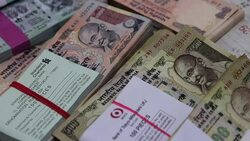 CLEAN : STOCKSHOTS India's central bank keeps interest rates unchanged News Clip