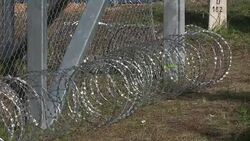 CLEAN : Migrants Croatia busses hundreds of migrants into Hungary News Clip