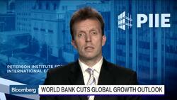 World Bank Trims Global Growth Outlook to 2.4% News Clip