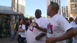 VOICED : Himno a Neymar en calles de Sao Paulo News Clip