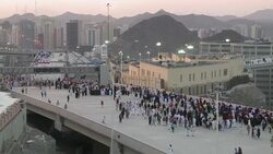 CLEAN : Evening descends on day of final News Clip