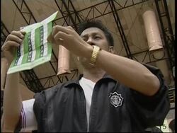 Counting continues, bombs, Thaksin News Clip