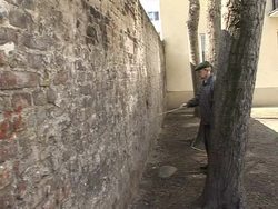 Saving a trace of the Warsaw ghetto News Clip