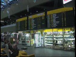 GERMANY: BERLIN: HIJACKER OF AUSTRIAN AIRLINER OVERPOWERED News Clip