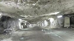 CLEAN : FILE: Anglo American to cut 2,000 platinum jobs in S Africa News Clip