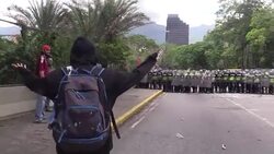 CLEAN : Venezuelan students clash with police in Caracas 2 News Clip