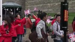 CLEAN : Crowds greet Queen Elizabeth as she turns 90 News Clip