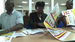 VOICED : Radio para combatir el Ebola News Clip