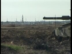 Israeli tanks push into Gaza, injured after clash with Hamas News Clip