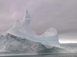 Icebergs in Antarctic Ocean News Clip