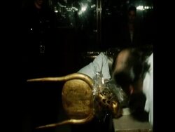 SYND 14-1-72 TREASURES FROM TUTANKHAMUN'S TOMB PACKED News Clip