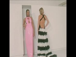 SYND 20 7 76 PARIS FASHION SHOW OF AUTUMN COLLECTION, FEATURES JAPANESE DESIGNS News Clip