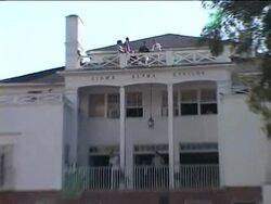 CLEAN: Michael Jackson fans gather at LA hospital, home News Clip