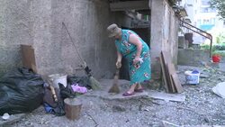 CLEAN : New shelling hits Ukraines eastern city of Donetsk News Clip