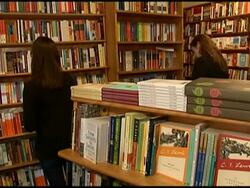 Sarah Palin's Book on Display in a Book Store News Clip