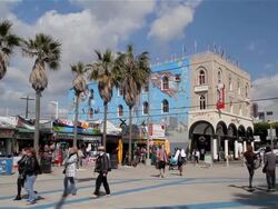 VENICE RECONSTITUTED MURAL ON MARKET STREET Stock Footage