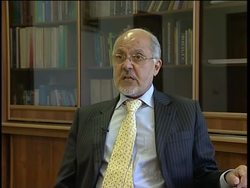 Russian doctors say over half the population dies young because of alcohol News Clip