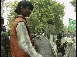 India - Animal trainers protest for licences News Clip