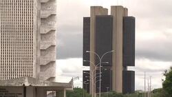 VOICED : OCDE reduce prediccion de crecimiento para Brasil News Clip