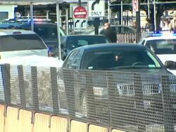 The Dalai Lama arrives at the White House. The exiled spiritual leader of Tibet''s Buddhists will meet with President Barack Obama. News Clip