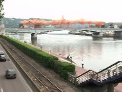 CLEAN: Belgian artist revamps Rouen bridge News Clip