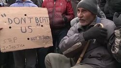 CLEAN : Idomeni refugees dig in clinging to hope of border reopening News Clip