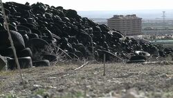 VOICED : Un cementerio de neumaticos News Clip