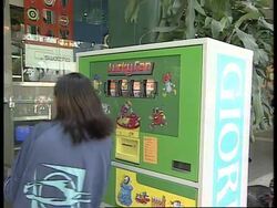 SINGAPORE: "LUCKY CAN MACHINE" ENCOURAGES PEOPLE TO RECYCLE News Clip